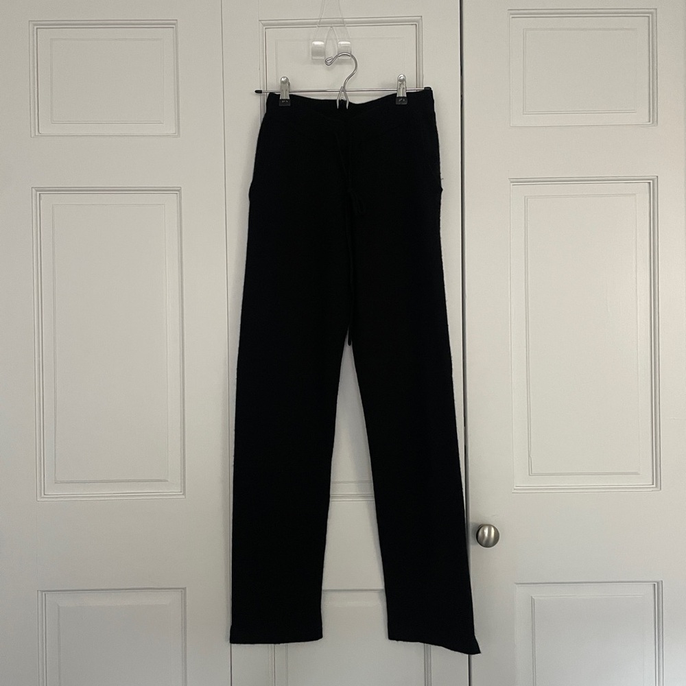 SOLD Quince Mongolian Cashmere Straight Leg Pants Size S, Black